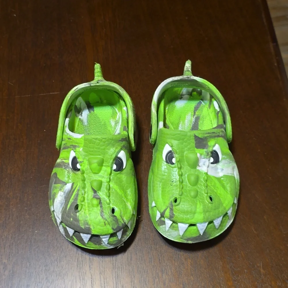 Capelli‎ New York Toddler Croc Clog slider- Alligator Size 6